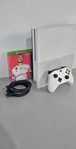Xbox One S - Extremamente Conservado | Para Pessoas Exigentes!