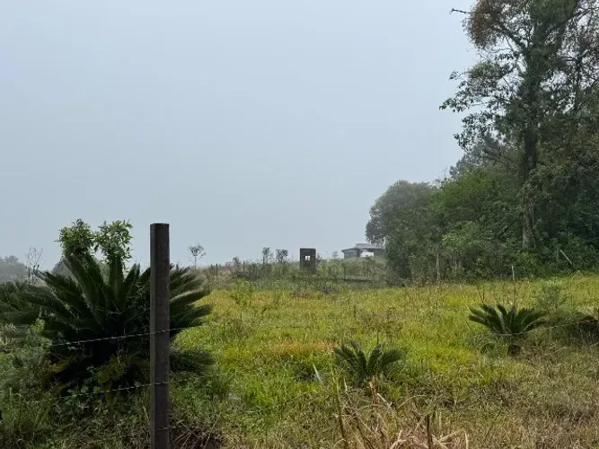 Área 5.000 m2