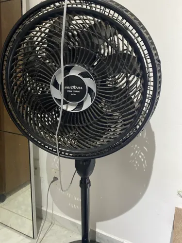 Ventilador de coluna 220v Brittana