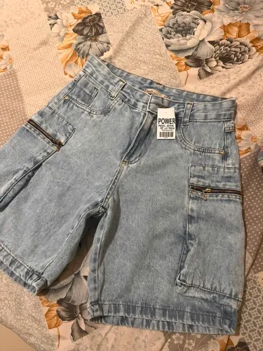 Bermuda jeans nova nunca usada número 40