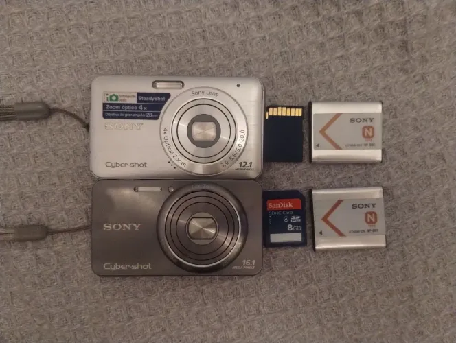 2 Cameras sony 16.1 mp e 12.1 mp