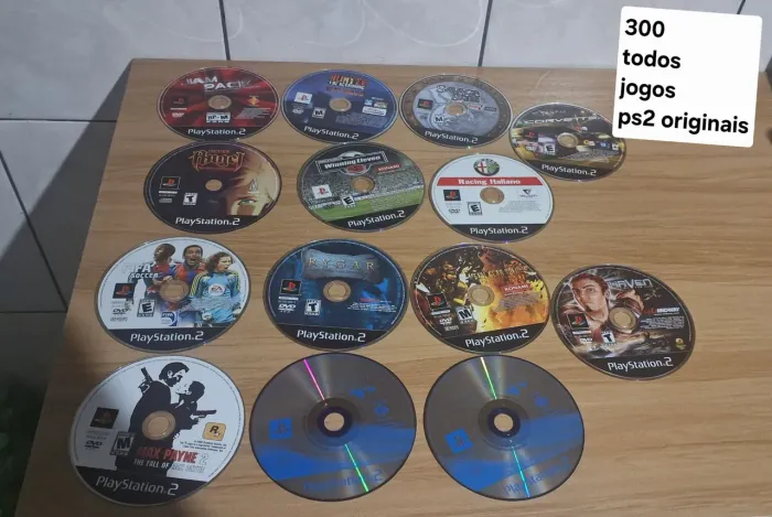 14 jogos de ps2 originais! Porem sem as capas!