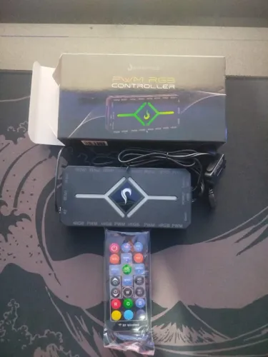 Controladora Rise Mode PWM e RGB Hub 9 Fans 12V - RM-COPW-RGB NOVA