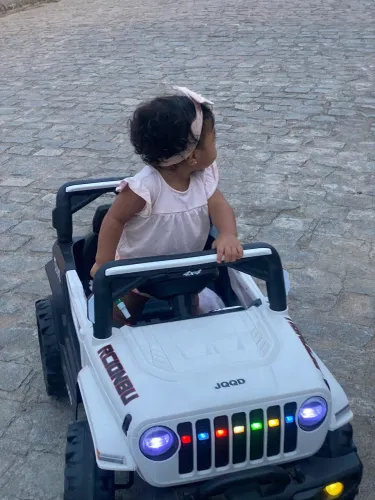 Carro elétrico infantil