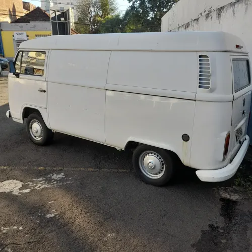 Volkswagen Kombi Furgão 1.4 MI Total Flex 8V 2011