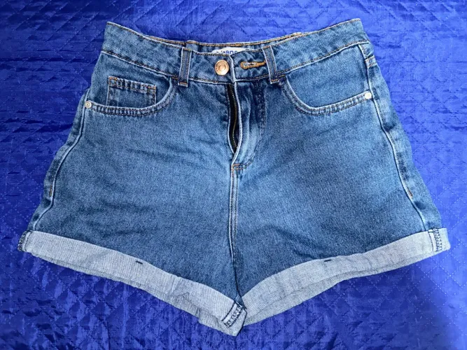 Shorts jeans C&A usado tamanho 36
