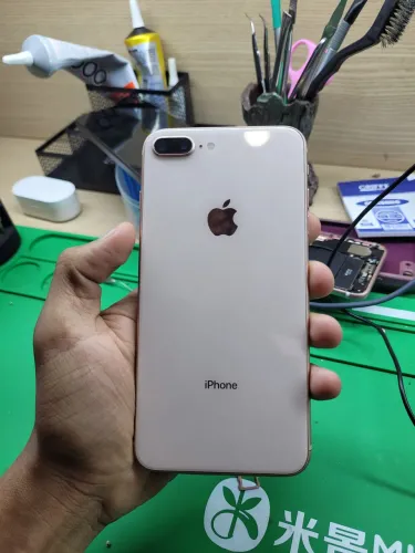 Iphone 8 plus 64 GB