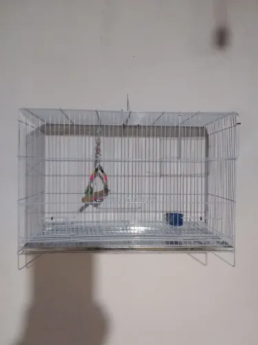 Vendo gaiola muito bem conservada gaiola grande