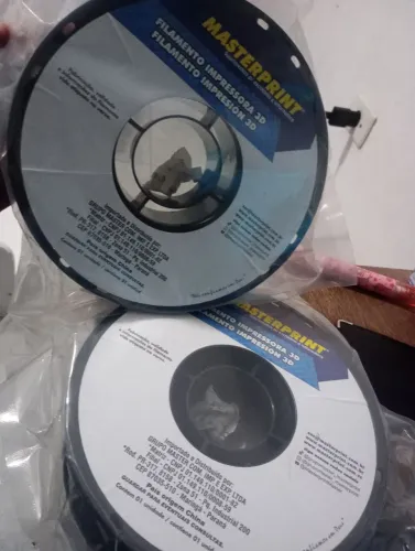 2kg de Filamento impressora 3D nunca usado lacrado