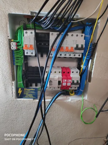 Eletricista Residencial e Industrial