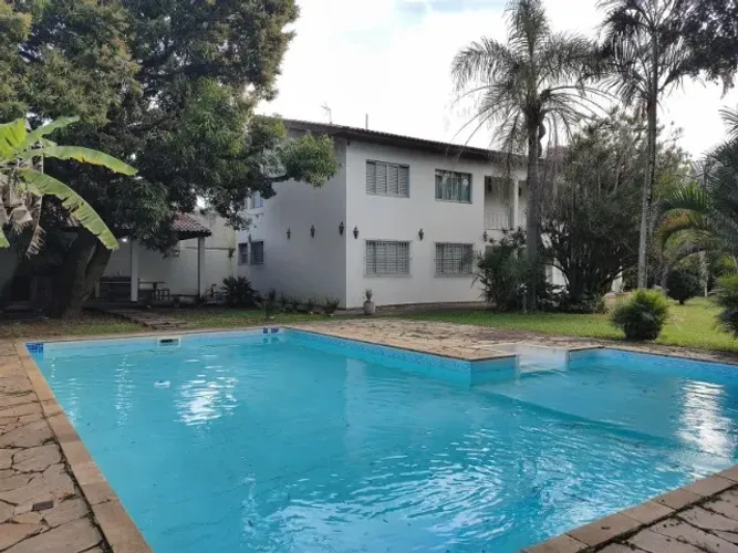 Chácara com piscina de 12m, campo e churrasqueira ? Araçoiaba da Serra