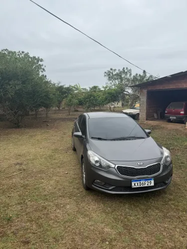 Kia Motors Cerato 1.6 16V Flex Aut. 2014