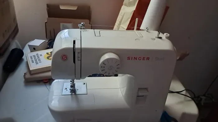 Máquina de costura singer start