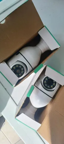 Duas câmeras de segurança wifi 360° Novas