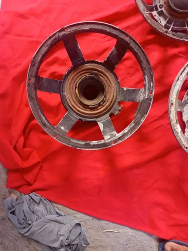 Vendo carcaça de alto falante de 15 polegadas 