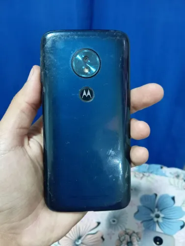 Vendo Motorola moto G7 play, 32Gb Tela trincada mais pega tudo, preço negociável