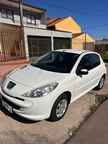 Peugeot 207 Active 1.4 Flex 8V 5P 2014