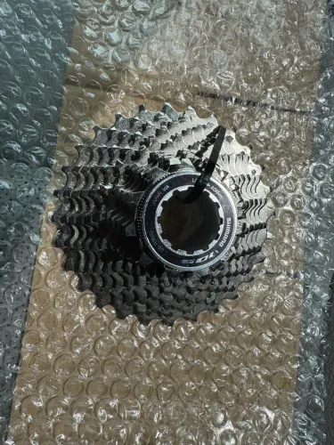 Cassete SHIMANO 105 - 11 velocidades CS-R7000 ; NOVO.