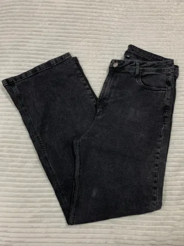Calça jeans wide leg preta 