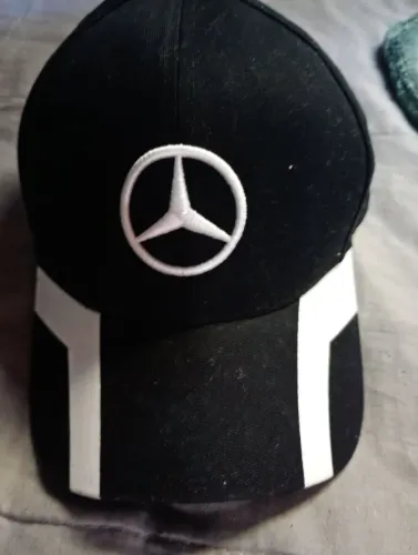 Boné mercedes