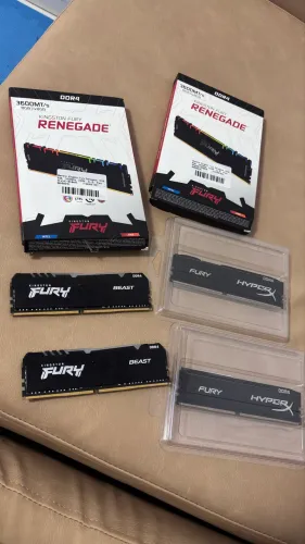 Memórias RAM Kingston Fury 32GB DDR4 4 unidades