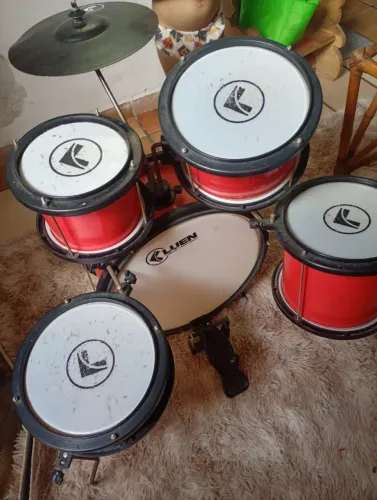 Bateria infantil