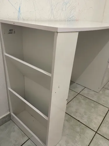 Cômoda infantil com mesinha
