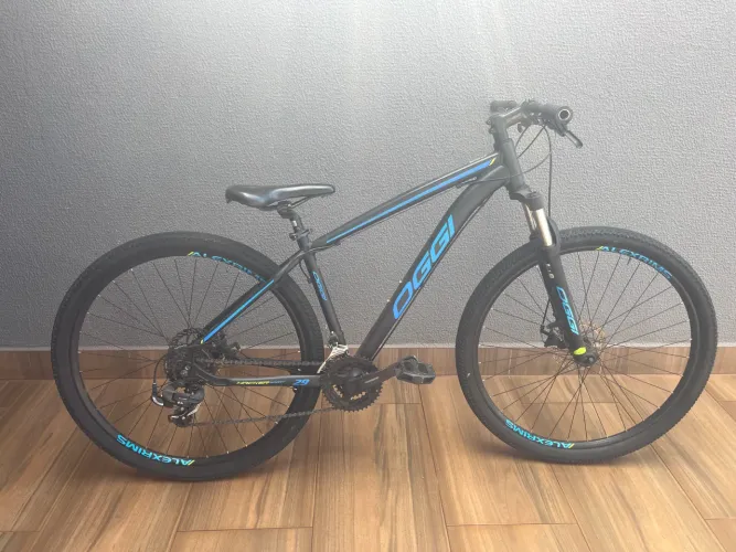 Bicicleta OGGI 2023 aro 29 (OBS: pneu desgastado)