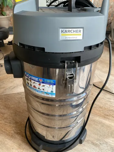 Vendo extratora karcher
