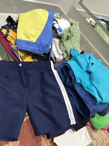 Lote com 40 peças infantil e adulto por 160 reais .