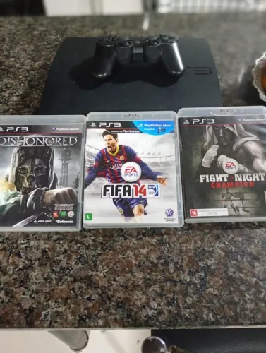 PlayStation 3 em Ótimas Condições + 3 Jogos + Controle