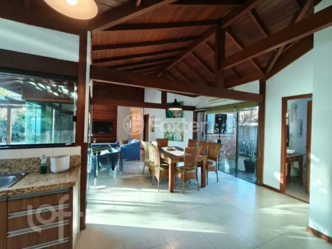 Casa à venda Servidão Papaterra, São João do Rio Vermelho - Florianópolis