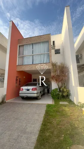 Casa com 3 quartos no bairro Rio Tavares - Florianópolis