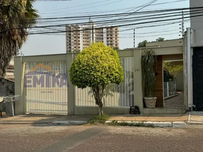 Casa com 3 quarto(s) no bairro Dom Aquino em Cuiabá - MT