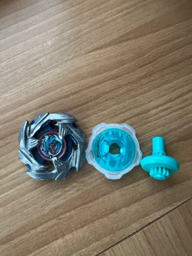 Beyblade x Cobalt Dragoon 5-60 Elevate (do shark) combo competitivo