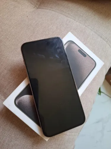 iPhone 15 pro max 256gb 88% de bateria