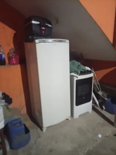 Vendo geladeira e fogão 