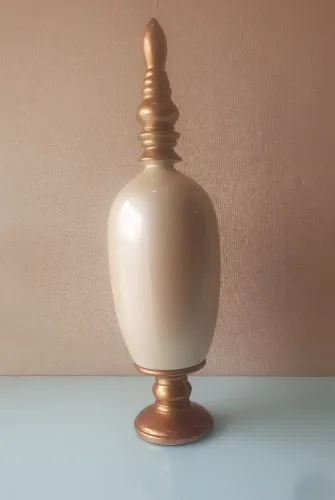 Vaso Decorativo de Gesso Bege e Dourado