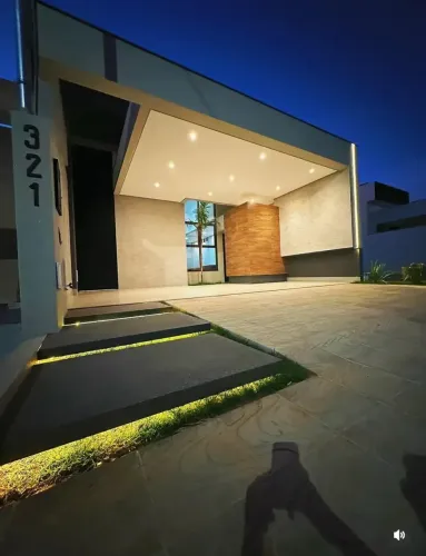 Bela casa a venda no condomínio,Vila segura.