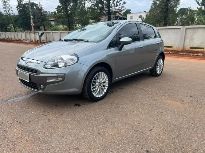 Fiat Punto Essence 1.6 Flex 16V 5P 2013
