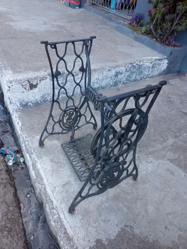 Pé de máquina Singer Aranha