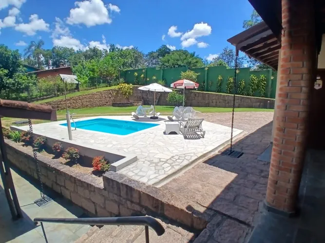 Linda casa de campo em Itupeva,  um paraíso com piscina. Num lugar seguro e sossegado. 