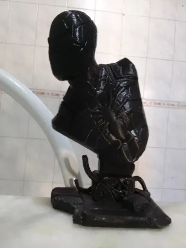 Busto Homem Aranha 3D (PLA)** preto de 16cm