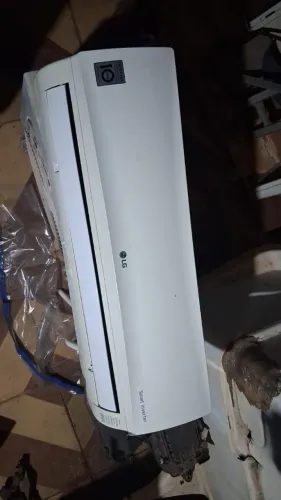 Vendo ar condicionado LG inverter 9.000 btus instalado