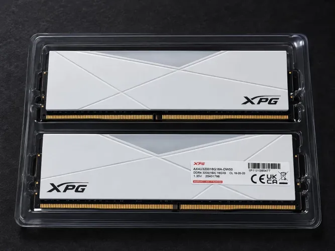 Kit Memória RAM XPG Spectrix D50 White 32GB (2x16GB)
