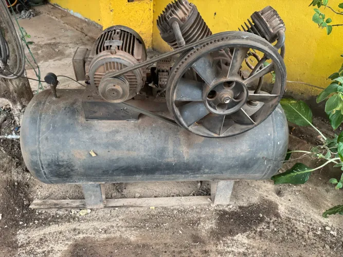 Compressor ar trifásico