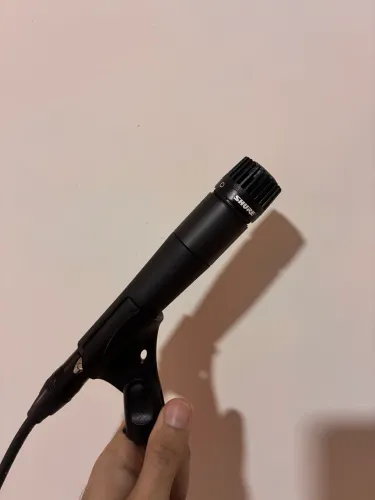 Microfone SM57 Shure novíssimo com espuma A2WS