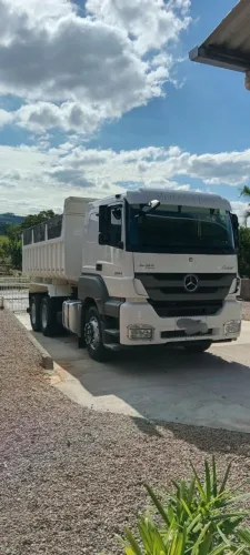 Axor 2644 6x4 ano 2014, casamba ano 2023