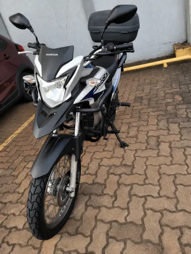 Honda XRE 190 2019 | 33.205 km | Revisada | Pneus Novos | Baú | Particular
