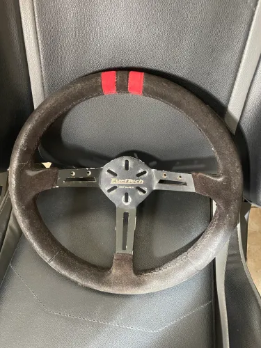 Volante esportivo fueltech